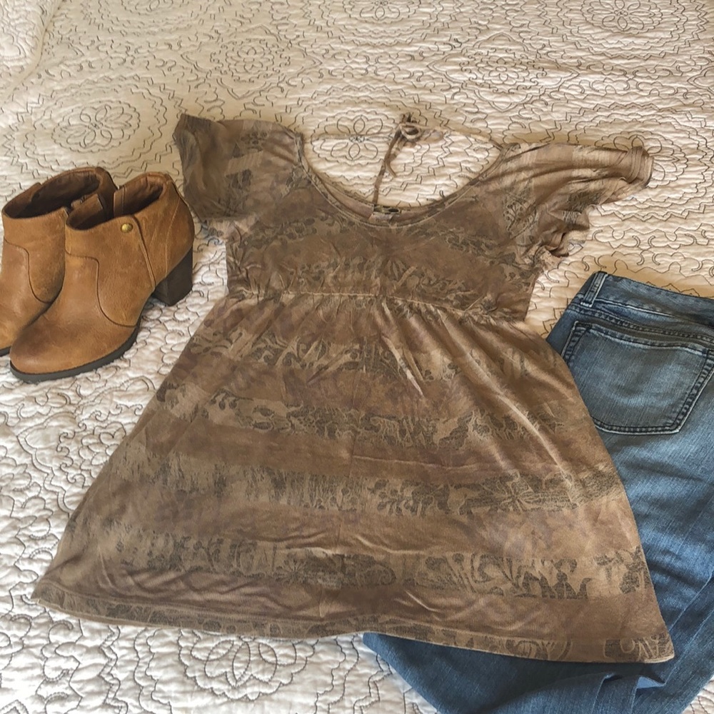 BUNDLE and SAVE Daytrip Babydoll Top Paisley Tan M